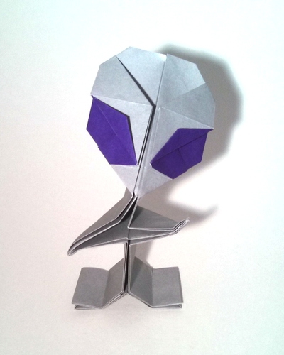 Origami Alien by Riki Saito folded by Gilad Aharoni