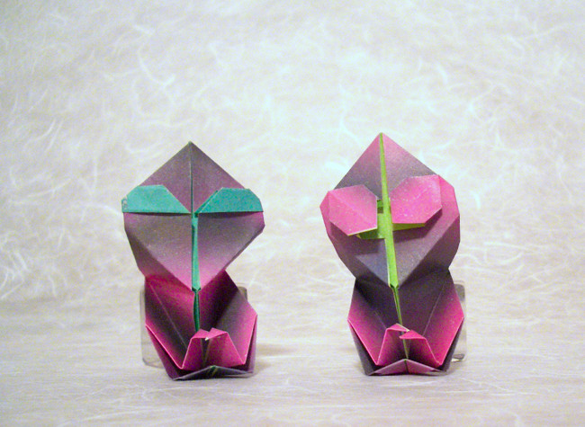 Origami Extraterrestrials by Gregory Suarez folded by Gilad Aharoni