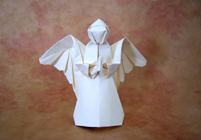 Origami Angel of prayer by Neal Elias folded by Gilad Aharoni