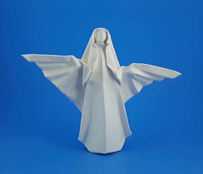 Origami Angel by John Smith folded by Gilad Aharoni