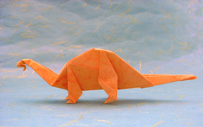 Origami Apatosaurus by Steve Biddle folded by Gilad Aharoni