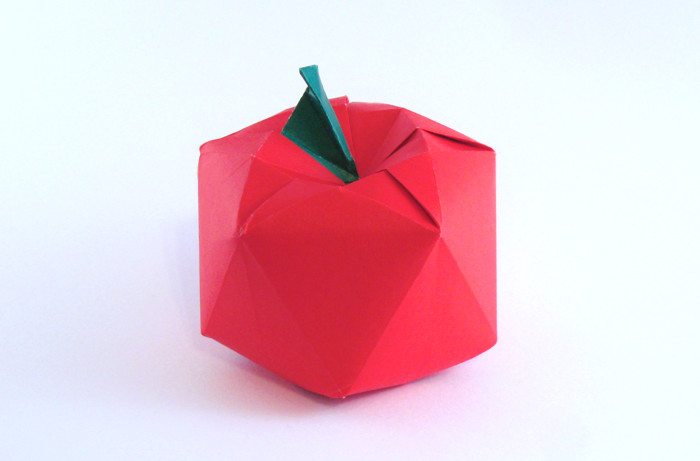 Origami Apple by Fujimoto Shuzo folded by Gilad Aharoni