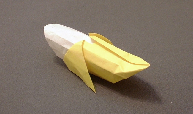 Origami Banana by Francisco Javier Caboblanco folded by Gilad Aharoni