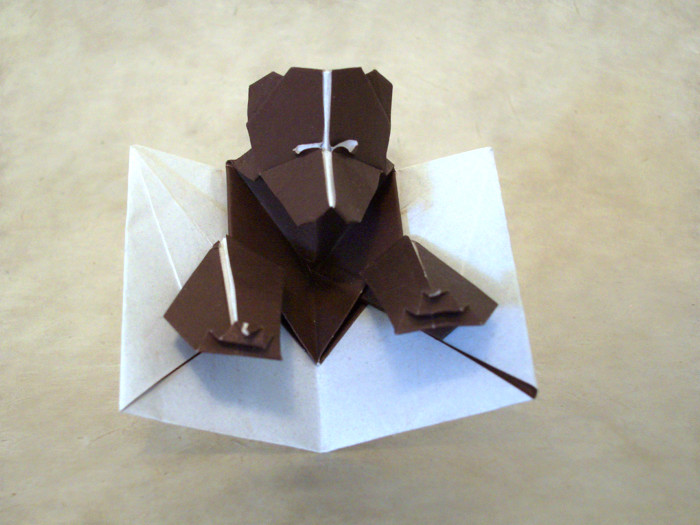 Origami Grizzly bear pop-up by Jeremy Shafer folded by Gilad Aharoni