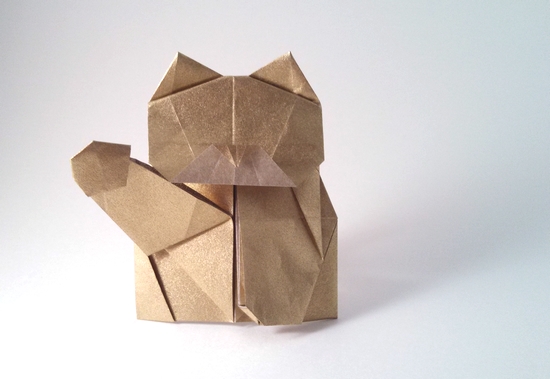 Origami Beckoning cat by Ryo Aoki folded by Gilad Aharoni