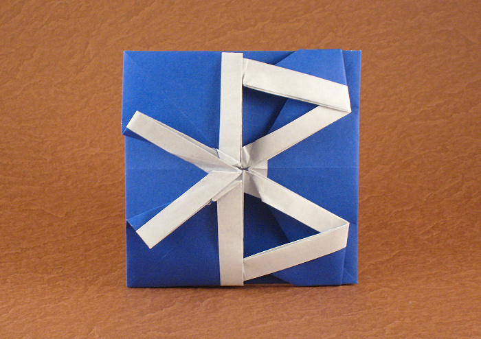 Origami Bluetooth logo by Sy Chen folded by Gilad Aharoni