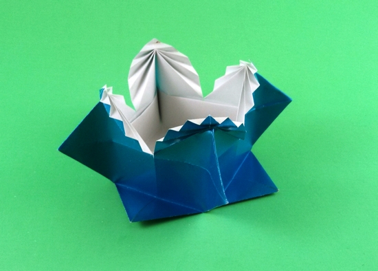 Origami Spanish box by Traditional folded by Gilad Aharoni