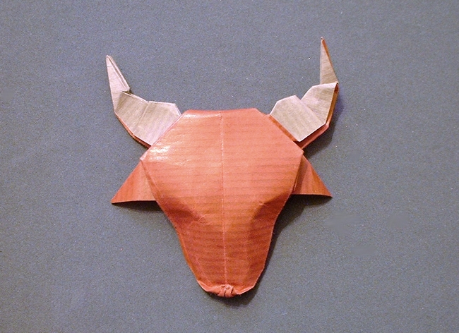 Origami Bull's head by Alfredo Giunta folded by Gilad Aharoni