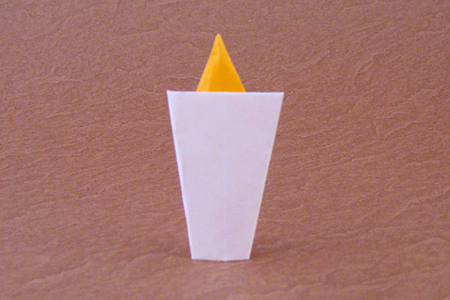 Origami Candle by Ishibashi Minako folded by Gilad Aharoni