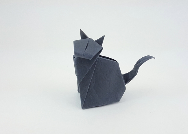 Origami Cat 2 by Tomoko Fuse folded by Gilad Aharoni
