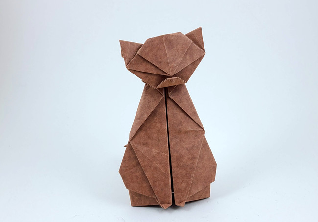 Origami Sitting cat by Gen Hagiwara folded by Gilad Aharoni