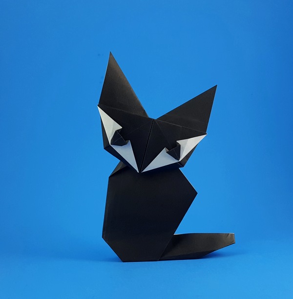 Origami Cat by Ashimura Shun'ichi folded by Gilad Aharoni