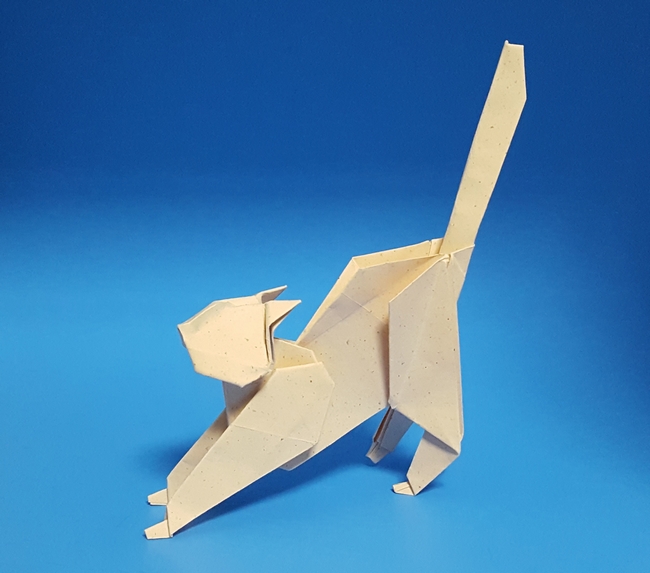 Origami Cat by Makoto Yamaguchi folded by Gilad Aharoni