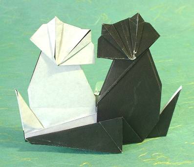 Origami Cats - togetherness by Fred Rohm folded by Gilad Aharoni