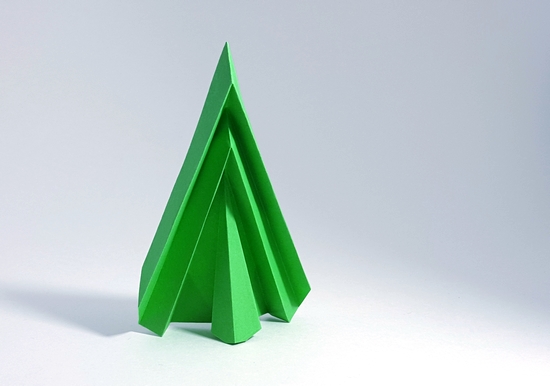 Origami Christmas tree by Ioana Stoian folded by Gilad Aharoni