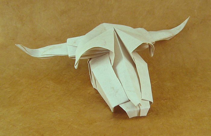 Origami Cow's skull by Roman Diaz folded by Gilad Aharoni