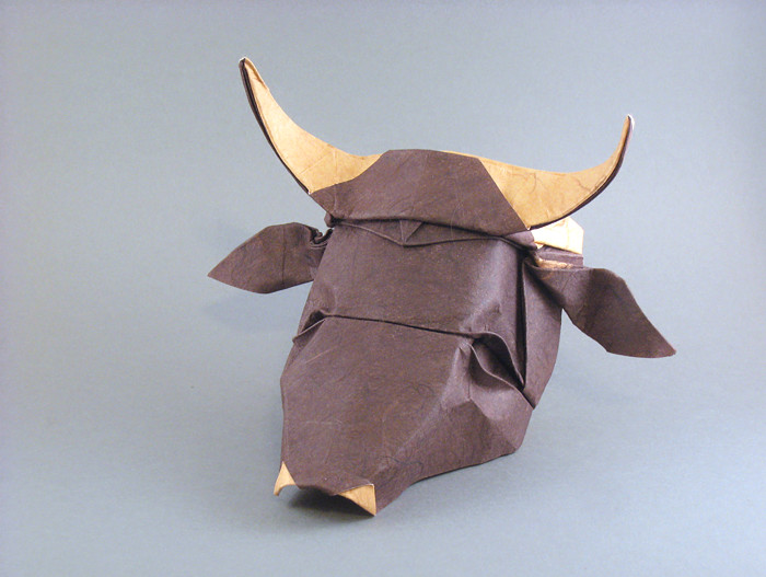 Origami Cow head by Tsuda Yoshio folded by Gilad Aharoni