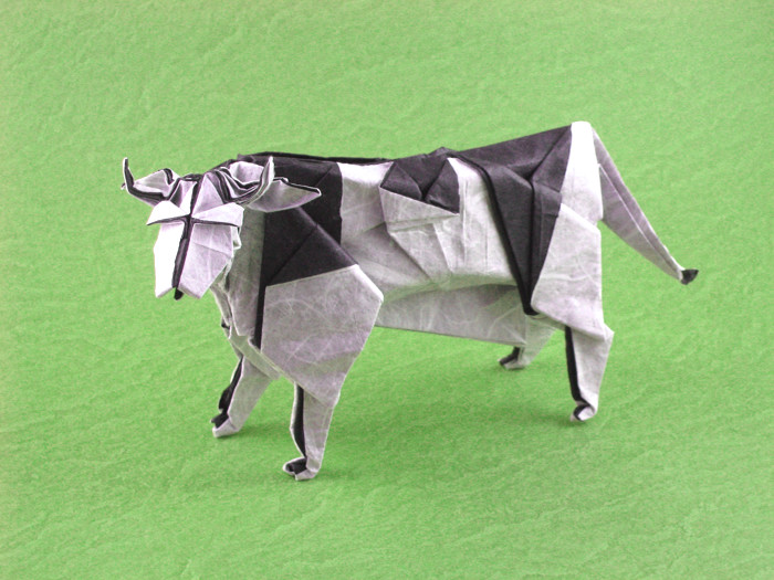 Origami Cow by Miyajima Noboru folded by Gilad Aharoni