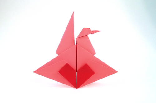 Origami Crane in love by Elsje van der Ploeg folded by Gilad Aharoni