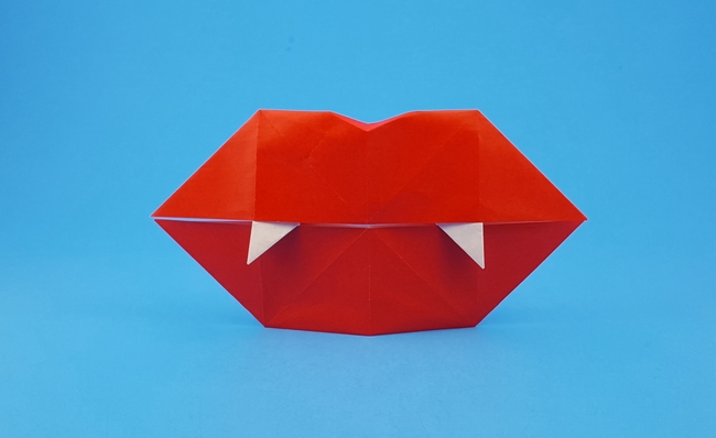 Origami Fangs by Antony Brand folded by Gilad Aharoni
