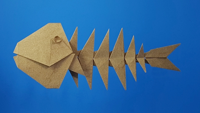 Origami Fish skeleton by Makoto Yamaguchi folded by Gilad Aharoni