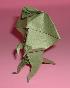 Origami Frill-necked lizard by Jun Maekawa folded by Gilad Aharoni