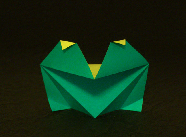 Origami Frog - ambitious by Kunihiko Kasahara folded by Gilad Aharoni