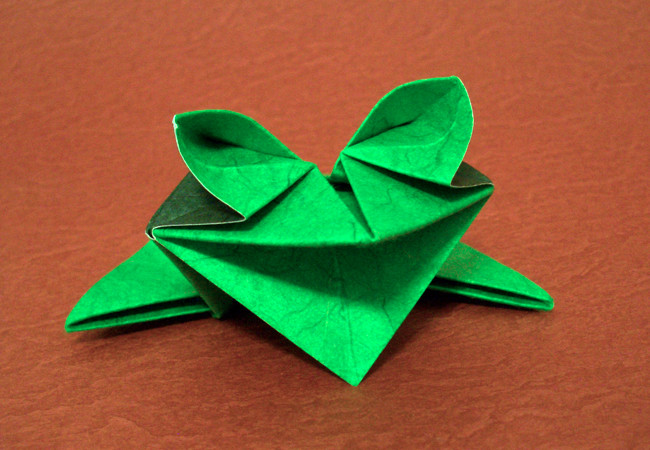 Origami Frog by Kunihiko Kasahara folded by Gilad Aharoni
