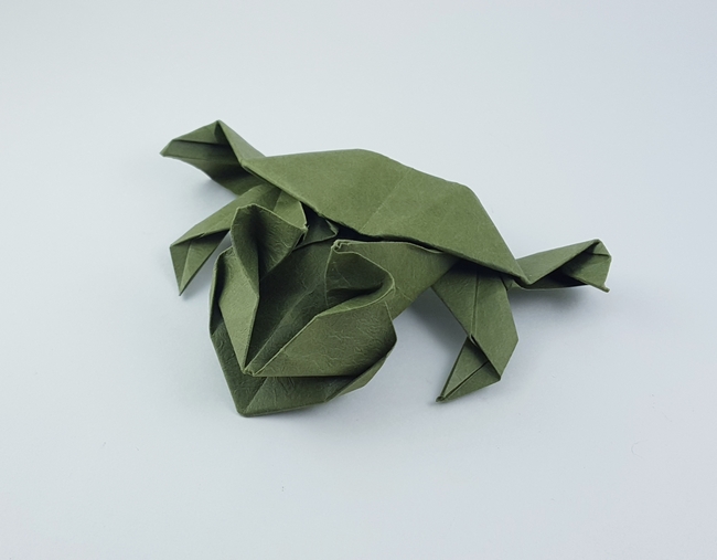 Origami Frog by Yamada Katsuhisa folded by Gilad Aharoni