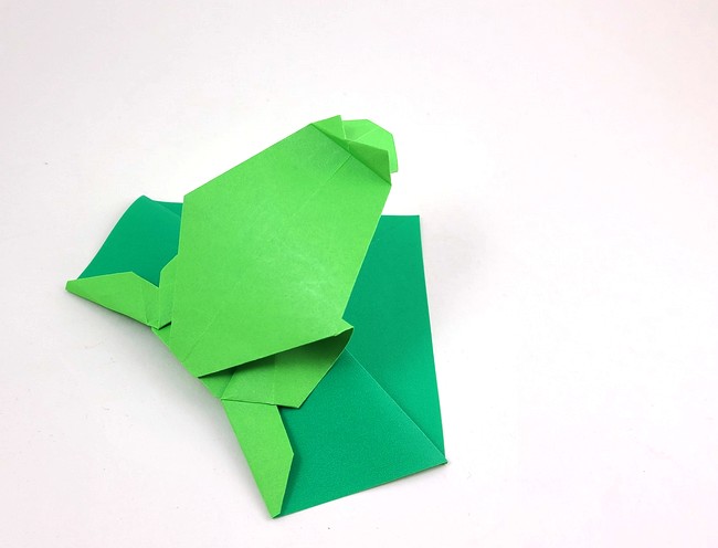 Origami Frog on a leaf by Paul Jackson folded by Gilad Aharoni