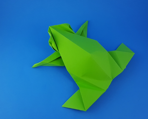Origami Pre-Colombian frog by Leyla Torres folded by Gilad Aharoni