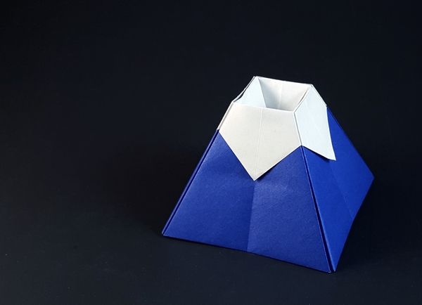 Origami Mt. Fuji by Yamanashi Akiko folded by Gilad Aharoni