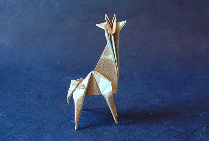 Origami Giraffe by Kunihiko Kasahara folded by Gilad Aharoni