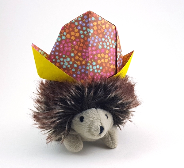 Origami Hat by Traditional folded by Gilad Aharoni