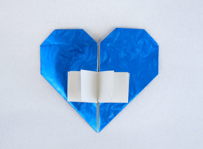 Origami Book of love by Francis Ow folded by Gilad Aharoni