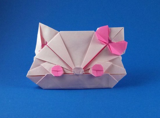 Origami Hello Kitty (Ribbon cat) by Matsui Erika folded by Gilad Aharoni