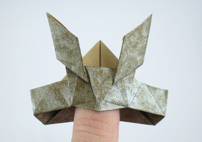 Origami Samurai helmet by Jun Maekawa folded by Gilad Aharoni