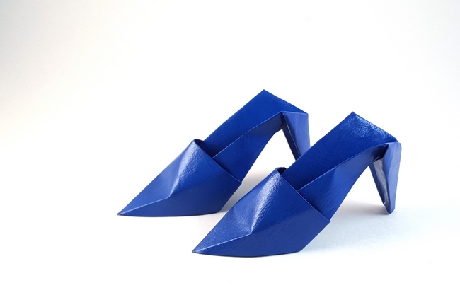 Origami High heels by Makoto Yamaguchi folded by Gilad Aharoni