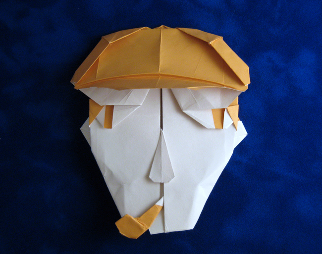 Origami Sherlock Holmes by Virgillio Esteban folded by Gilad Aharoni