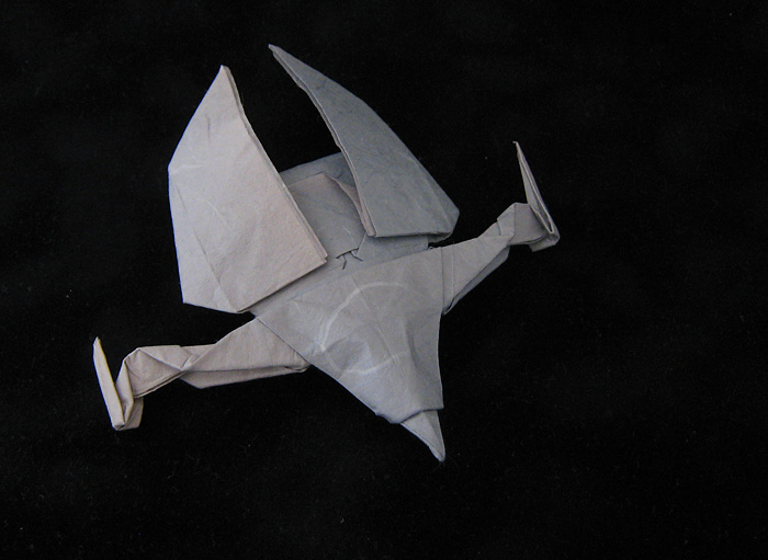 Origami Jem'Hadar attack ship by Andrew Pang folded by Gilad Aharoni