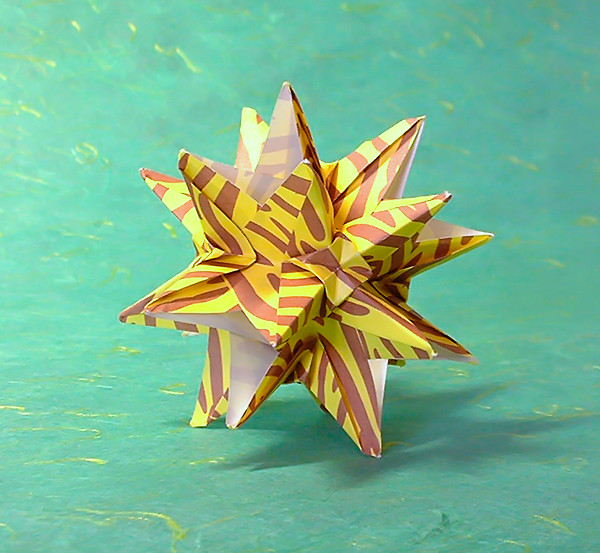 Origami Nina's kusudama by Nina Ostrun folded by Gilad Aharoni