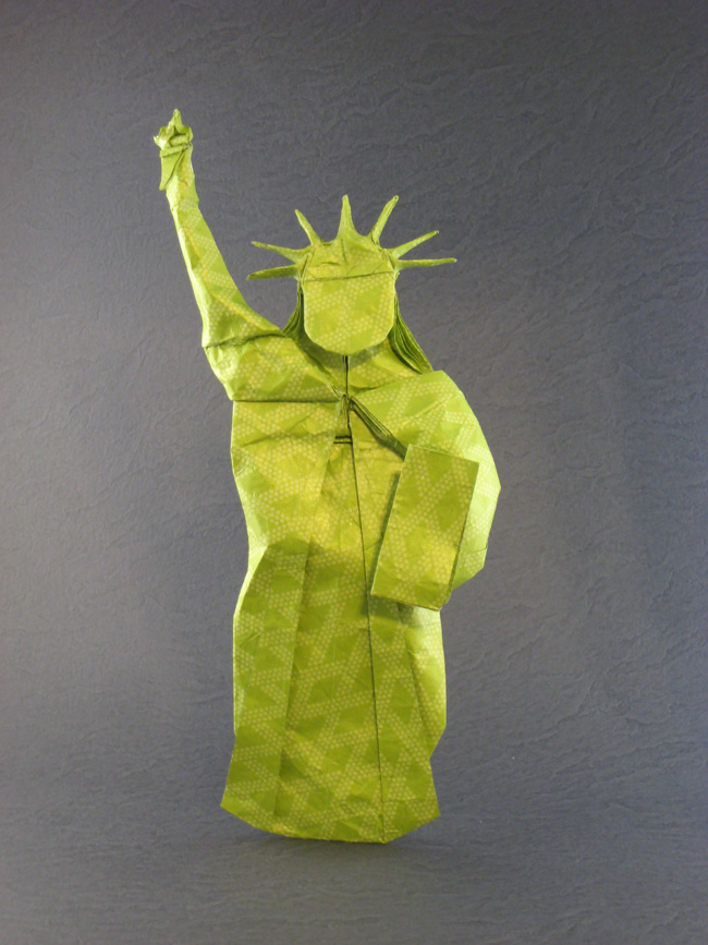 Origami Statue of Liberty by Quentin Trollip folded by Gilad Aharoni