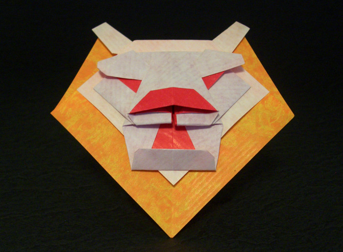 Origami Lion mask by Kunihiko Kasahara folded by Gilad Aharoni
