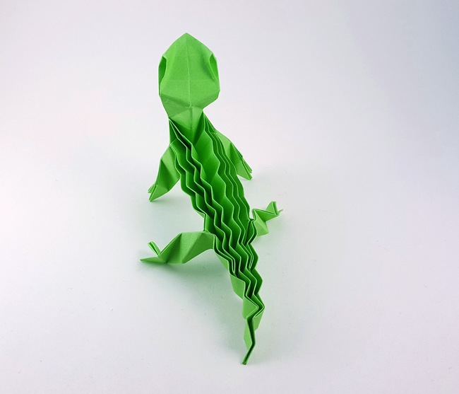 Origami Lizard by Toshikazu Kawasaki folded by Gilad Aharoni