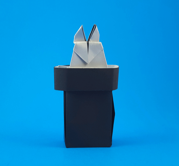 Origami Magic hat by Federico Scalambra folded by Gilad Aharoni
