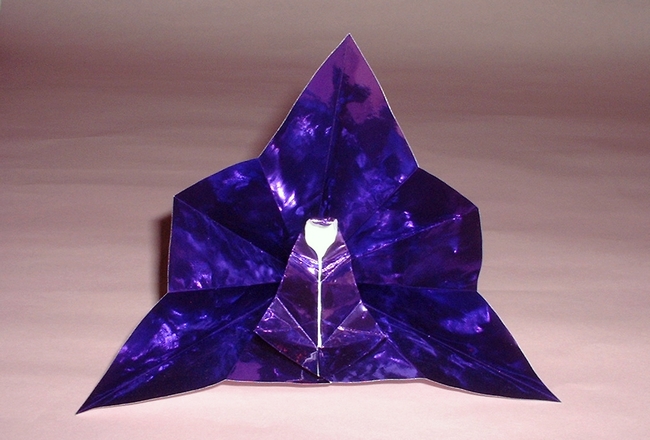 Origami Kannon - goddess of mercy by Kunihiko Kasahara folded by Gilad Aharoni