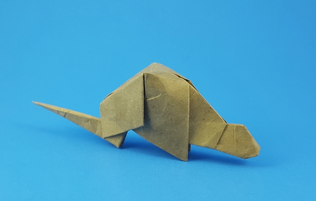 Origami Otter by David Brill folded by Gilad Aharoni