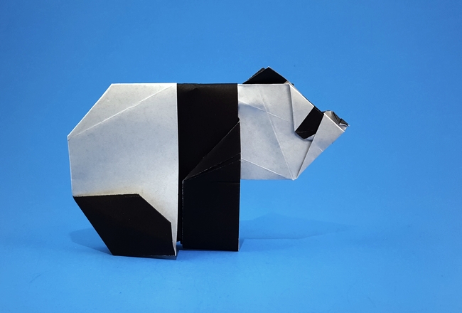 Origami Panda by Fumiaki Kawahata folded by Gilad Aharoni