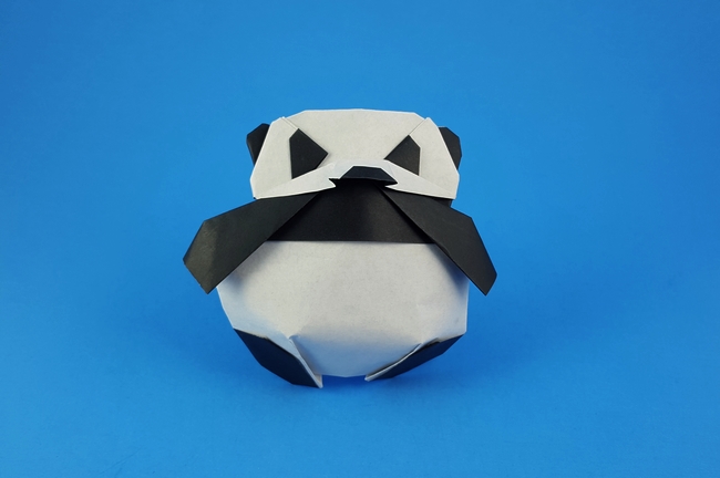 Origami Panda by Federico Scalambra folded by Gilad Aharoni