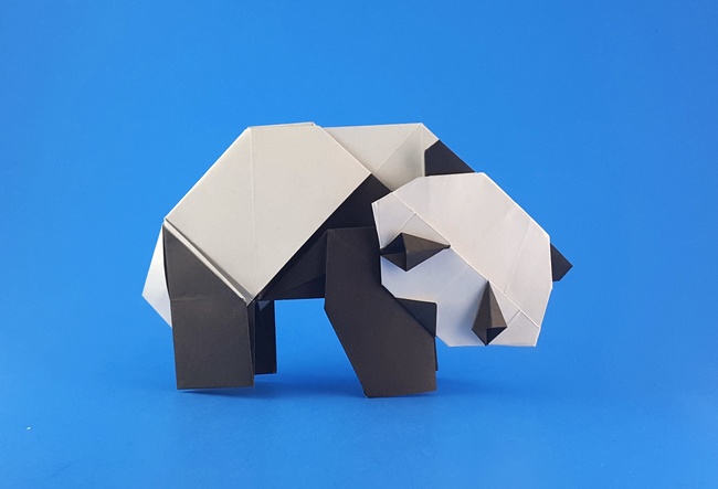 Origami Panda by Zhao Yanjie folded by Gilad Aharoni